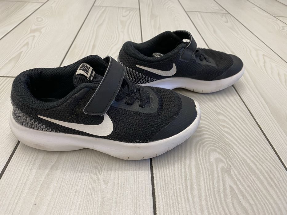 Кроссовки nike кросівки