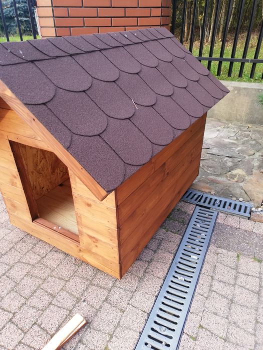 Duża ocieplona buda dla psa. Solidnie wykonana