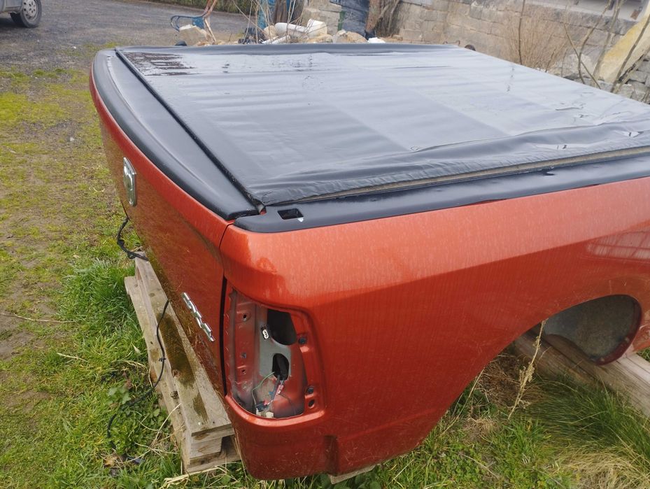 Roleta tylna paki Dodge Ram 4 IV (09-) 5.7