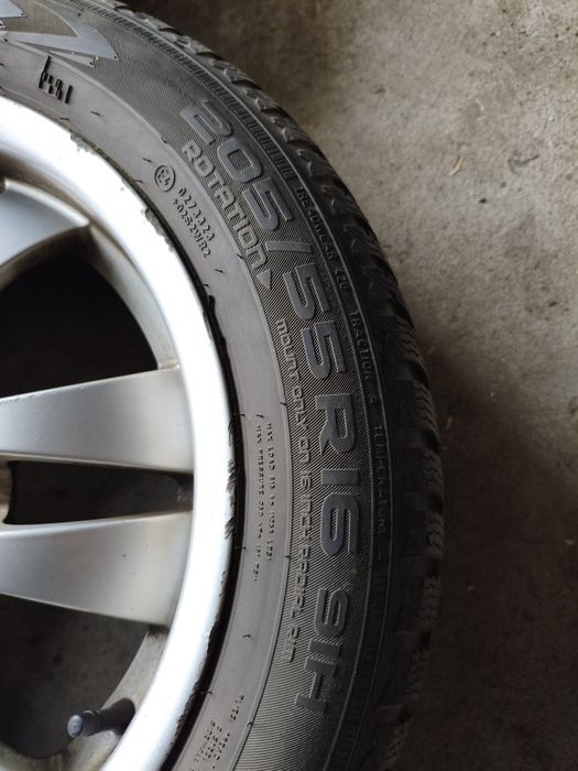 Felgi BMW styling 154 opony zimowe Nokian 16"