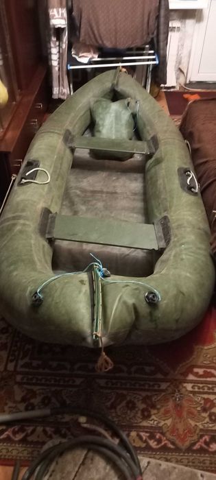 Продам лодку , цена 5500