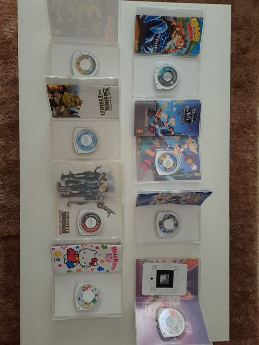 Varios jogos psp cada 3 Eur