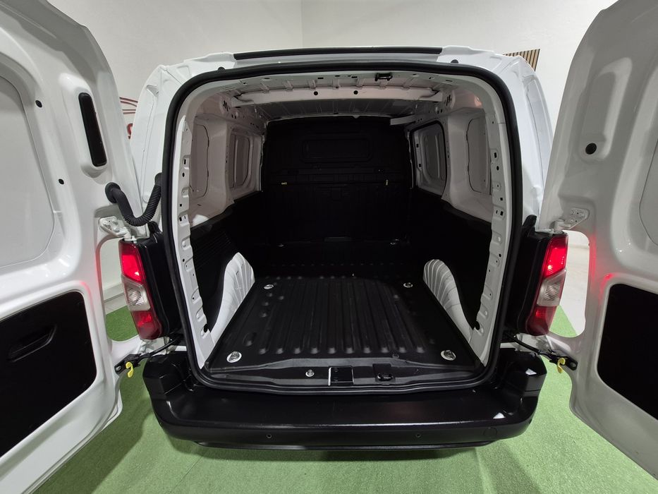 Toyota Proace 1.5D - 2022 - 3 LUG | GARANTIA | NACIONAL