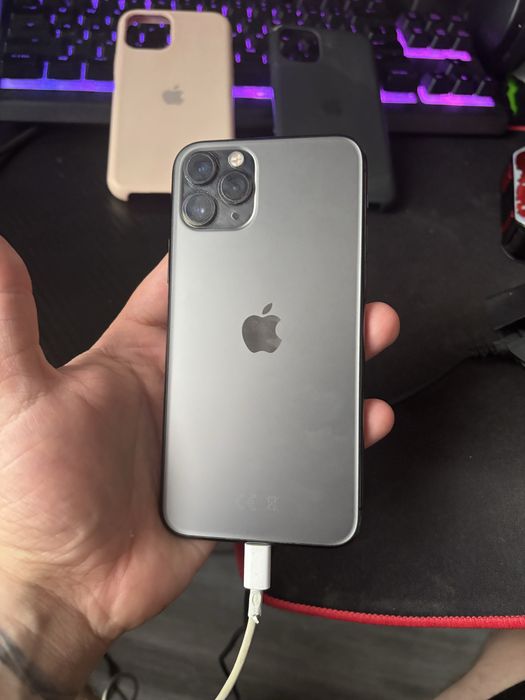 Iphone 11 pro.
