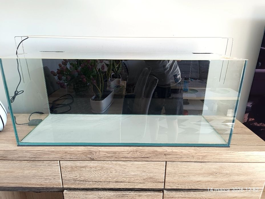 Akwarium ze sprzętem