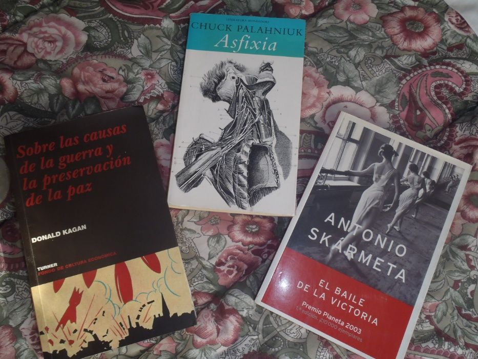 Livros em Castellano