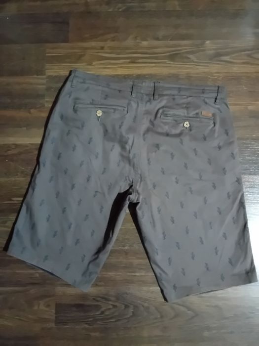 Męskie spodenki brązowe