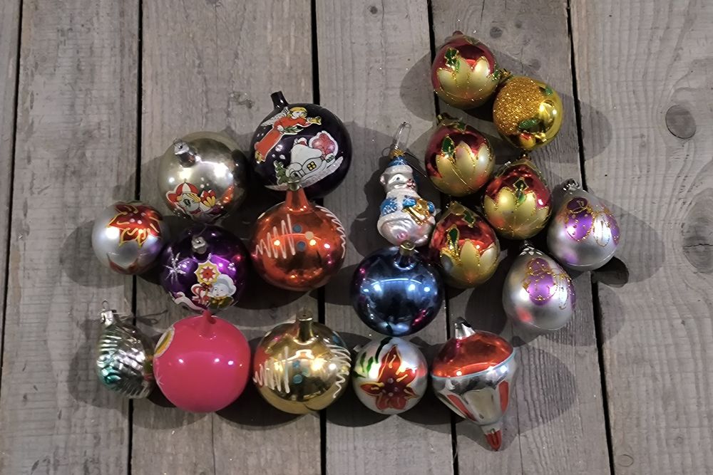 Новорічні кульки прикраси