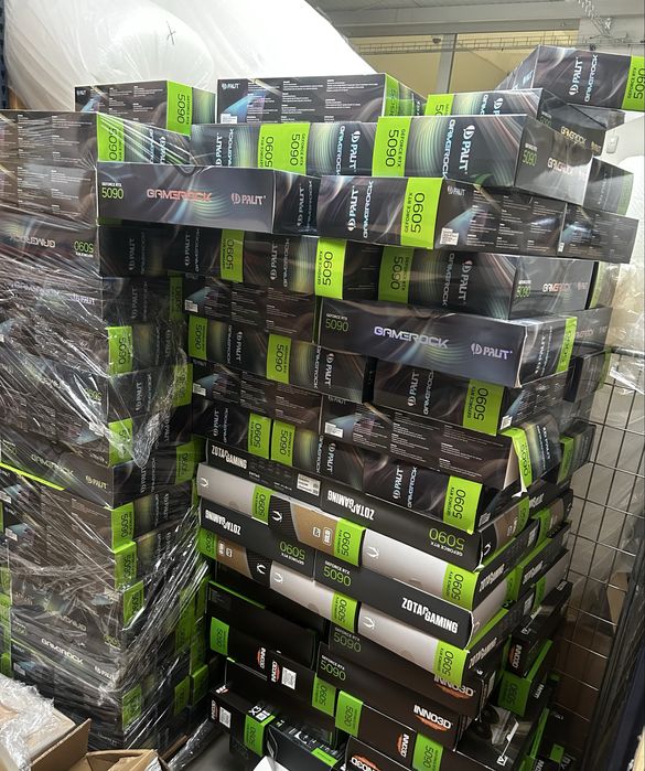 Kartony po kartach graficznych