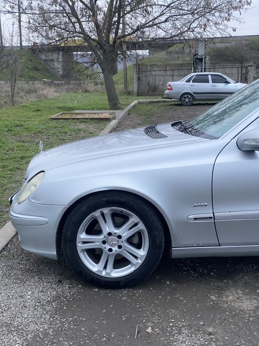 Mersedes-Benz E-Class W211 270CDI
