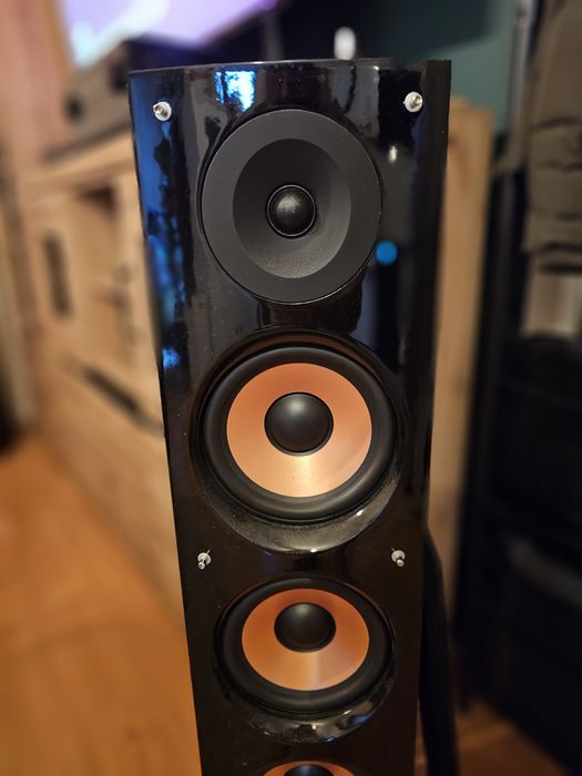 Amplituner Pioneer VSX-934 + Kolumny Pure Acoustics Nova 8
Stan: bardz
