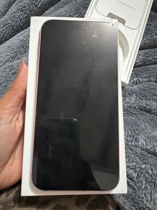 iPhone 15 plus 256g Rosa