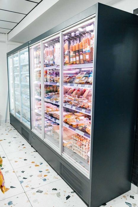 Холодильні шафи. Холодильні вітрини. Регали. Холодильне обладнання.