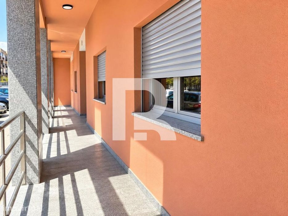 Apartamento T1 Novo na Urbª de Ouressa, Algueirão- Mem Martins