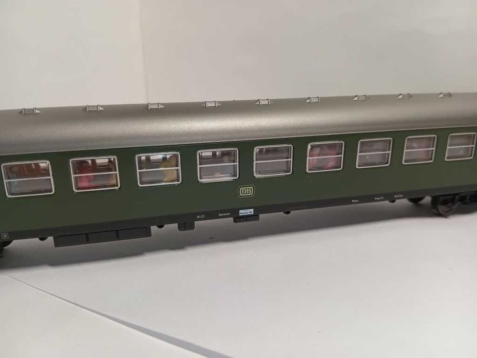 Пасажирський вагон. Lima 309178k. Піко. Залізниця Piko НО 1/87