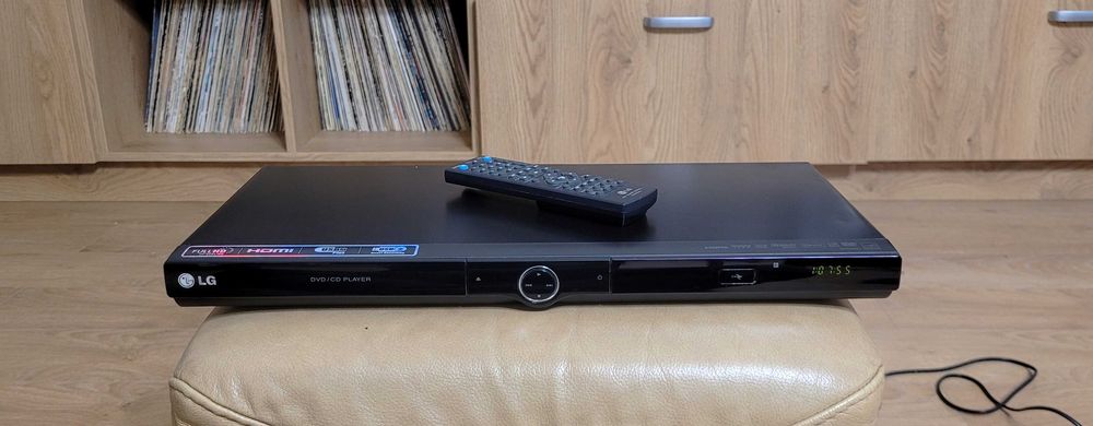 LG DVX492H odtwarzacz DVD CD USB HDMI pilot