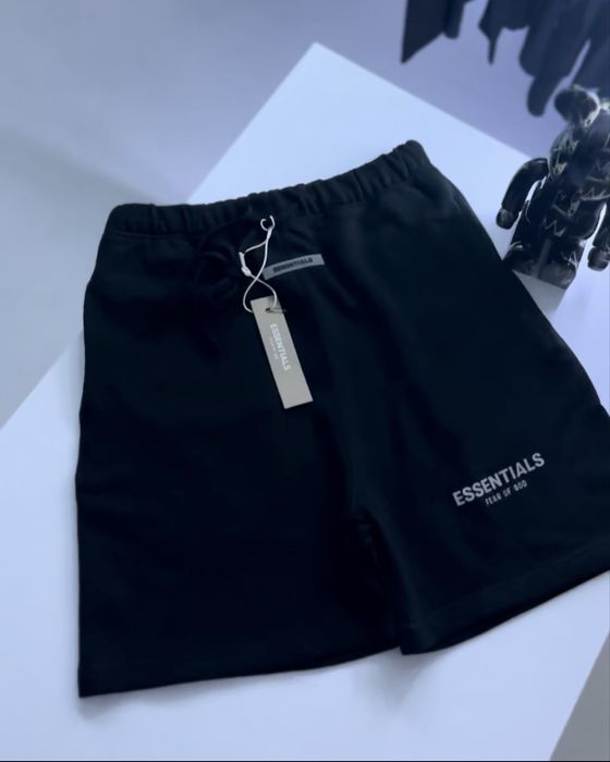 Шорти від Essentials чорні
