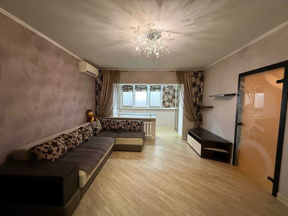 4 станция Большого Фонтана, 4-х комнатная свободная квартира.