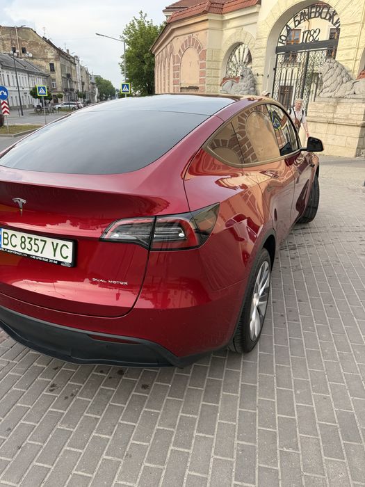 Tesla model Y Dual Motor