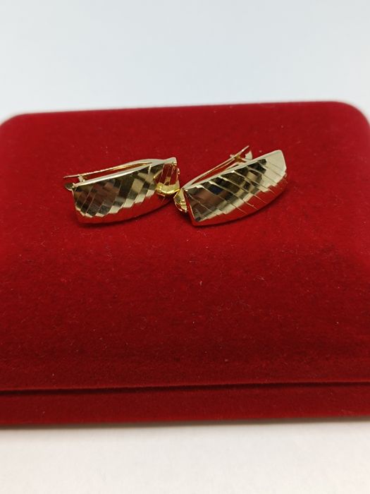 Złote kolczyki na angielskim zapięciu, złoto próby 585