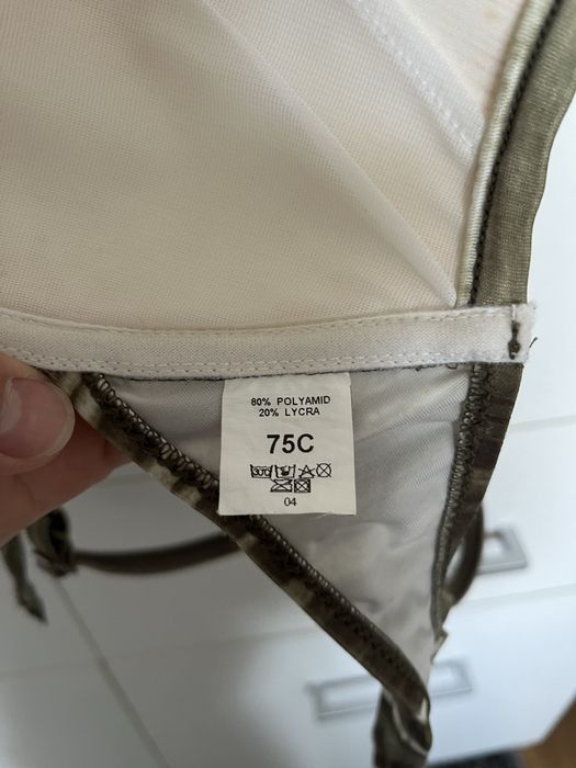 Dwuczęściowy strój kąpielowy