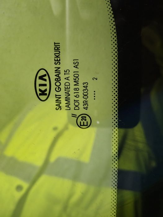 Скло для Кіа Авто