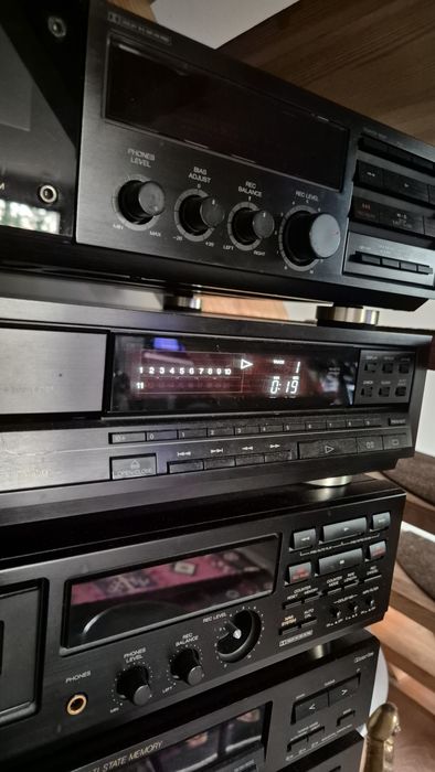 Odtwarzacz Akai CD-62 +Wzmacniacz Technics SU-V470+ słuchawki Sony