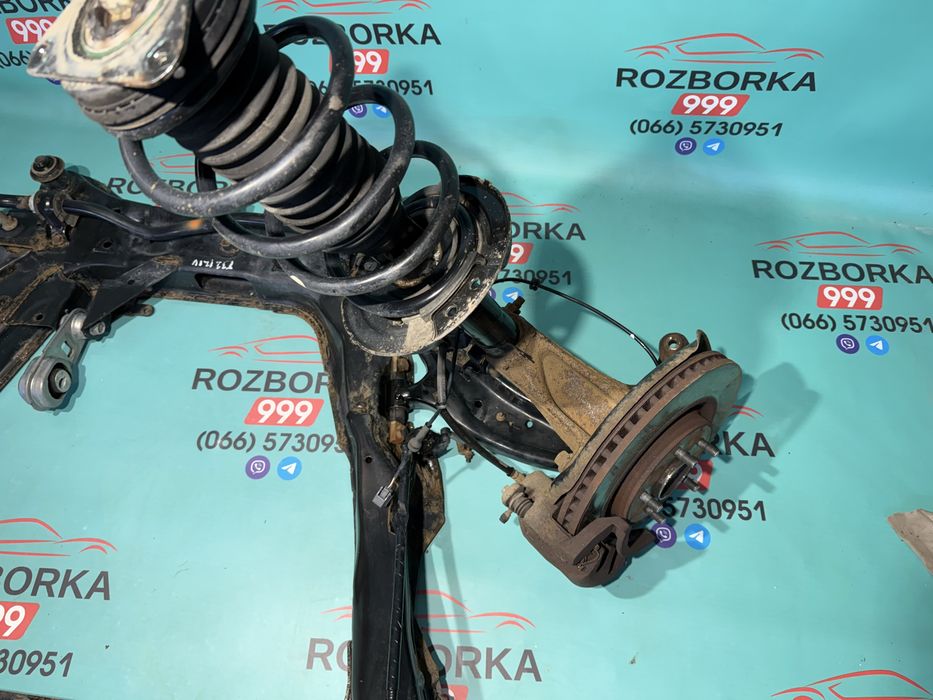 Подрамник стойка Nissan Rogue підвіска X trail T32 цапфа