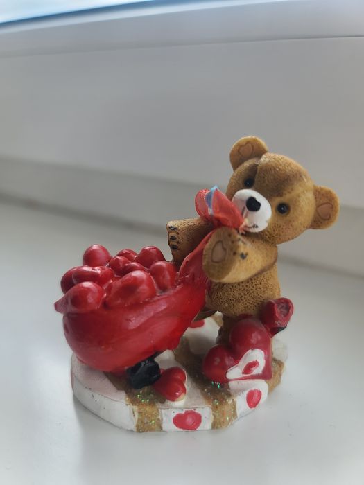 Декор фігурка ведмедик червоне серце