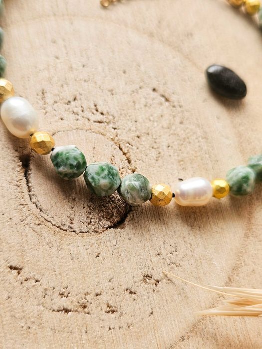 Bransoletka z pereł i zielonego jadeitu