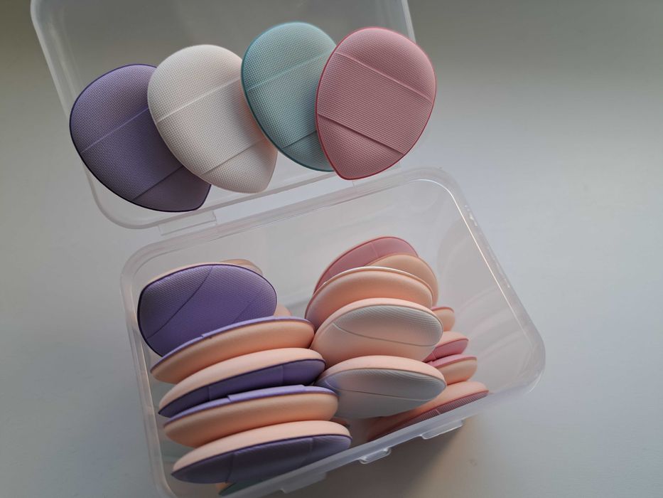 Mini gąbeczki na palec do makijażu