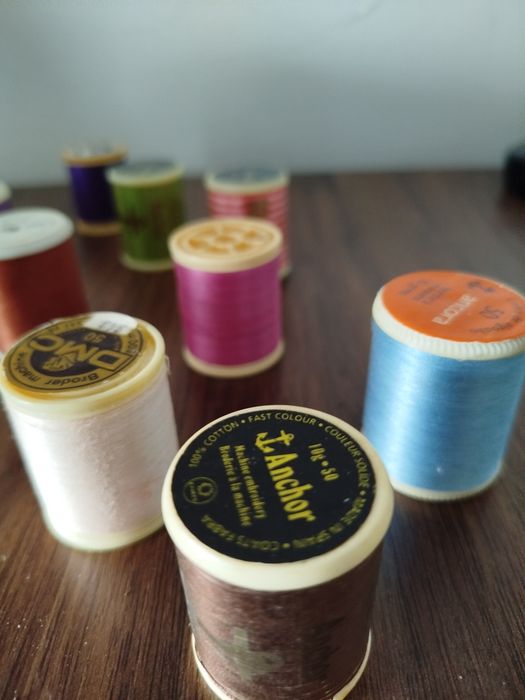 Linhas de bordar à máquina