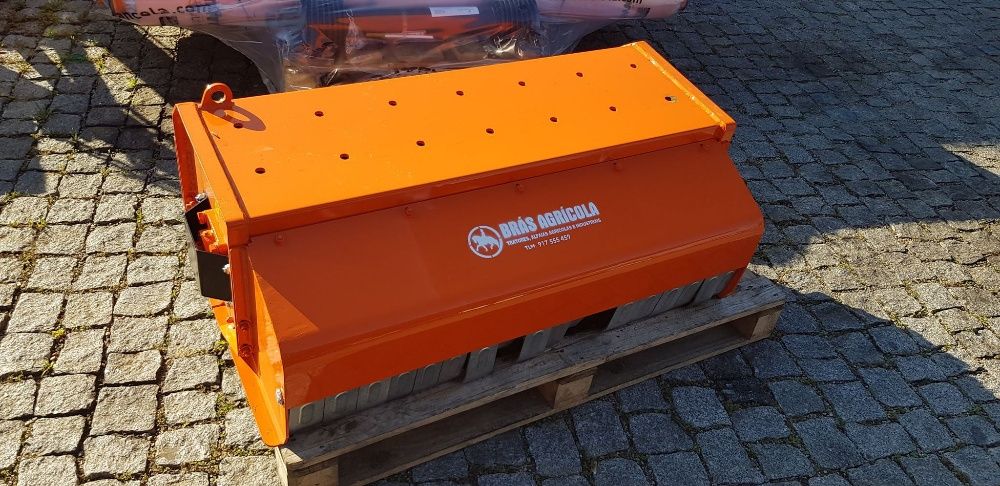 Triturador de facas hidráulica de 1.30 de corte Nova