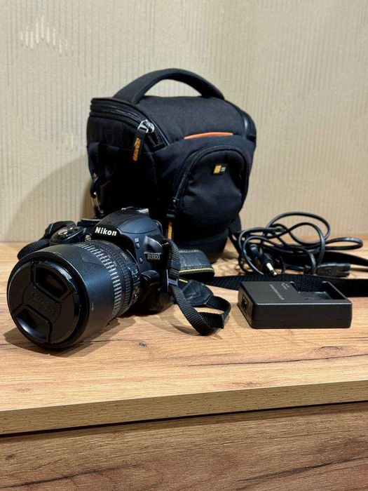 Продам фотоопарат Nikon D3100 + объектив nikkor 18-105 mm