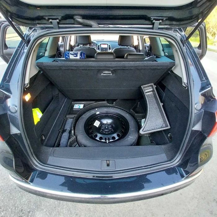 Opel Astra j Sports Tourer