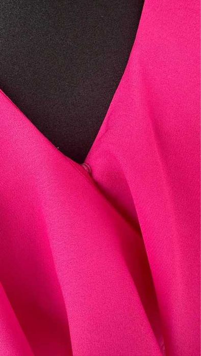 Śliczna sukienka asymetryczna maxi długa z falbaną fuksja róż wesele