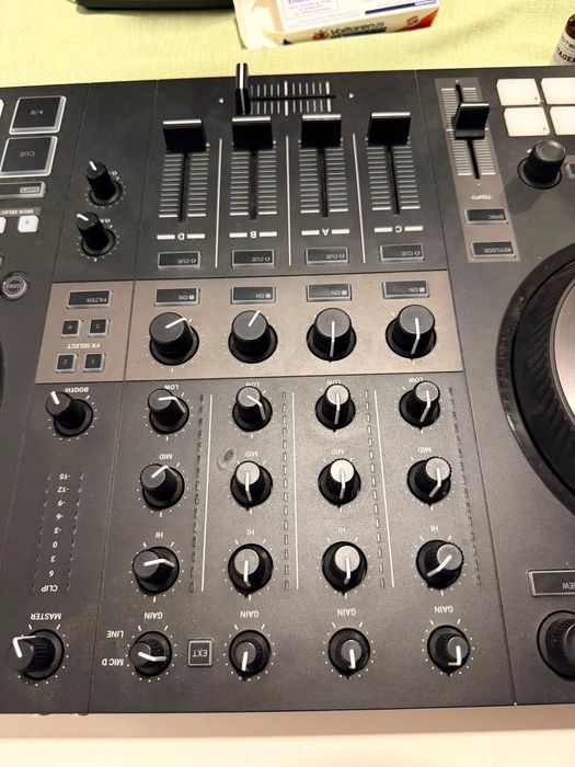 Native Instruments Traktor Kontrol S3