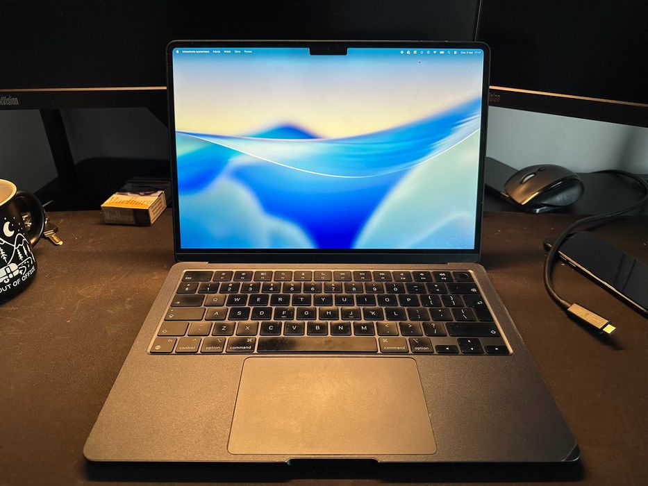 Macbook Air m2 16GB 256GB