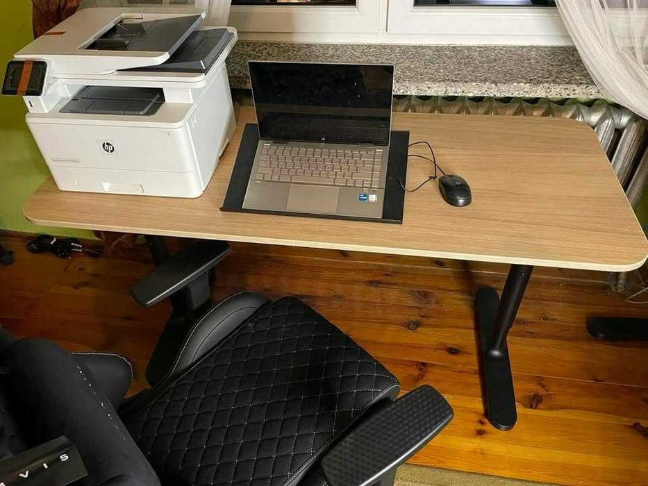IKEA BEKANT regulowane biurko 140x60cm dąb, nie używane