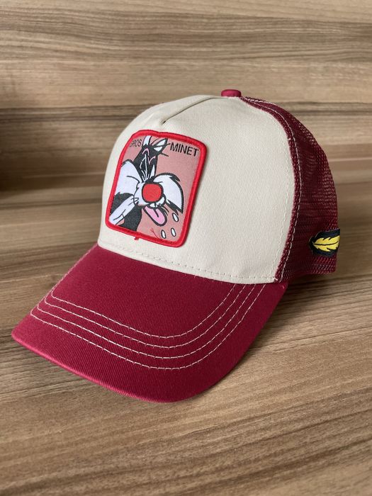 Czapka z daszkiem z siatka looney