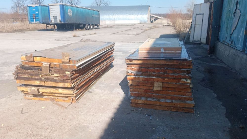 Сендвіч панель вживана