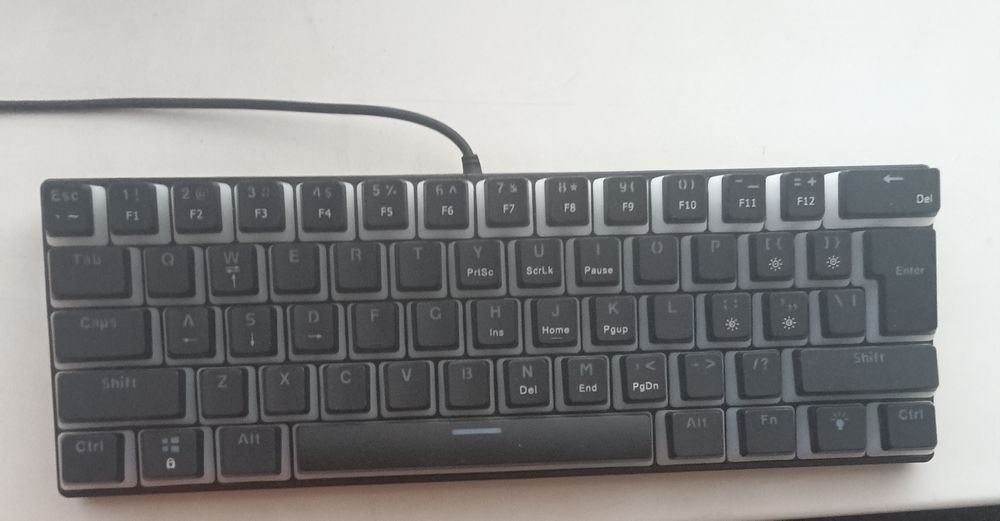 Игровая клавиатура HXSJ L700 60%