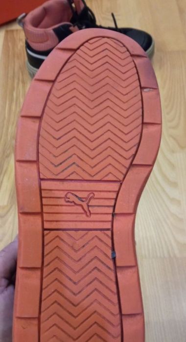 Продам женские кожаные демисезонные кроссовки сникерсы Puma  Karmen