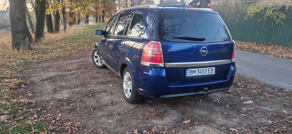 Продам Opel Zafira B 1.8 бензин Cosmo