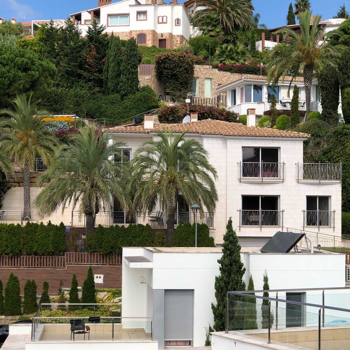 Вілла у моря  Коста Браво, Испания