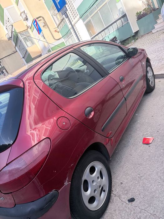 Peugeot 206 1.1  ano 2001