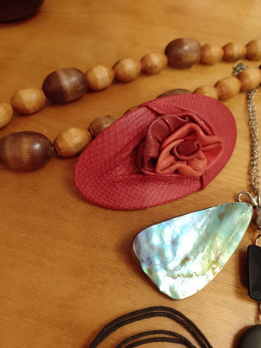 Korale,naszyjniki z PRL.