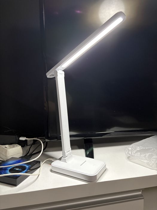 Lampka biurkowa LED SMUKEE