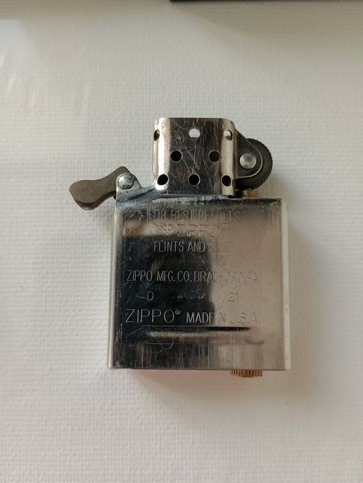 Zapalniczka benzynowa Zippo