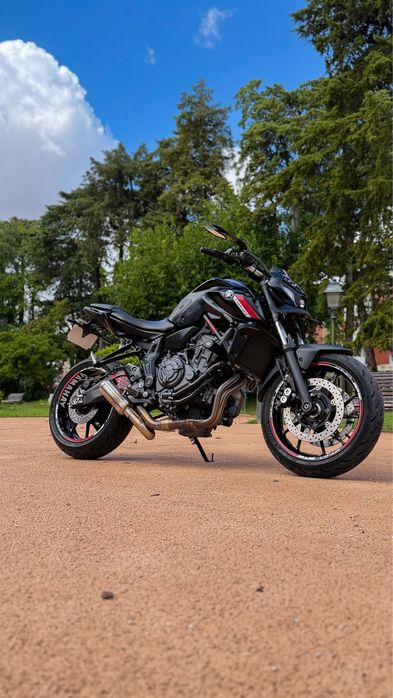 Yamaha MT-07 2022 — 55 kW — Full Black